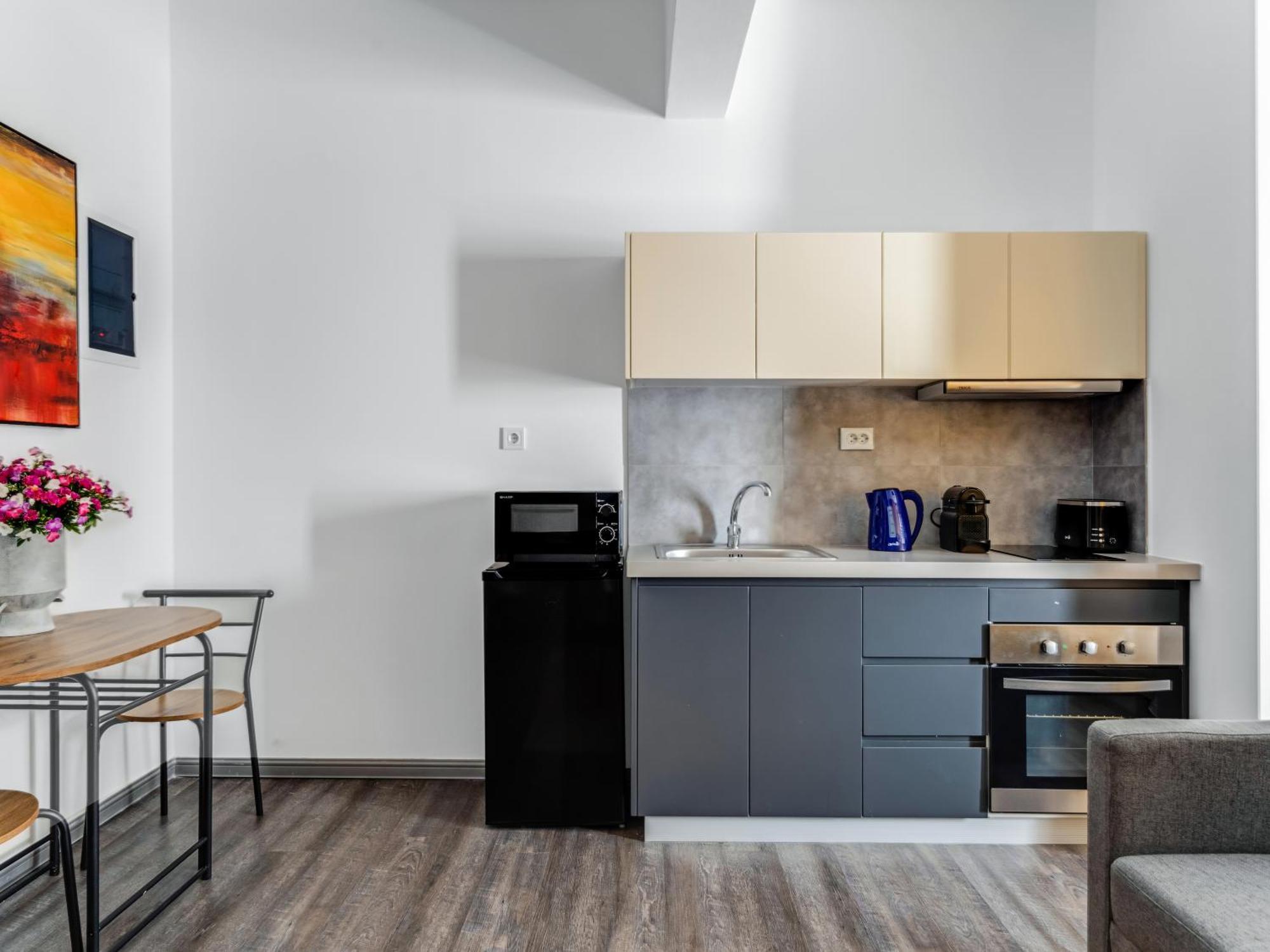 Yalarent Luxury Apartments In The Heart Of The City Aten Exteriör bild