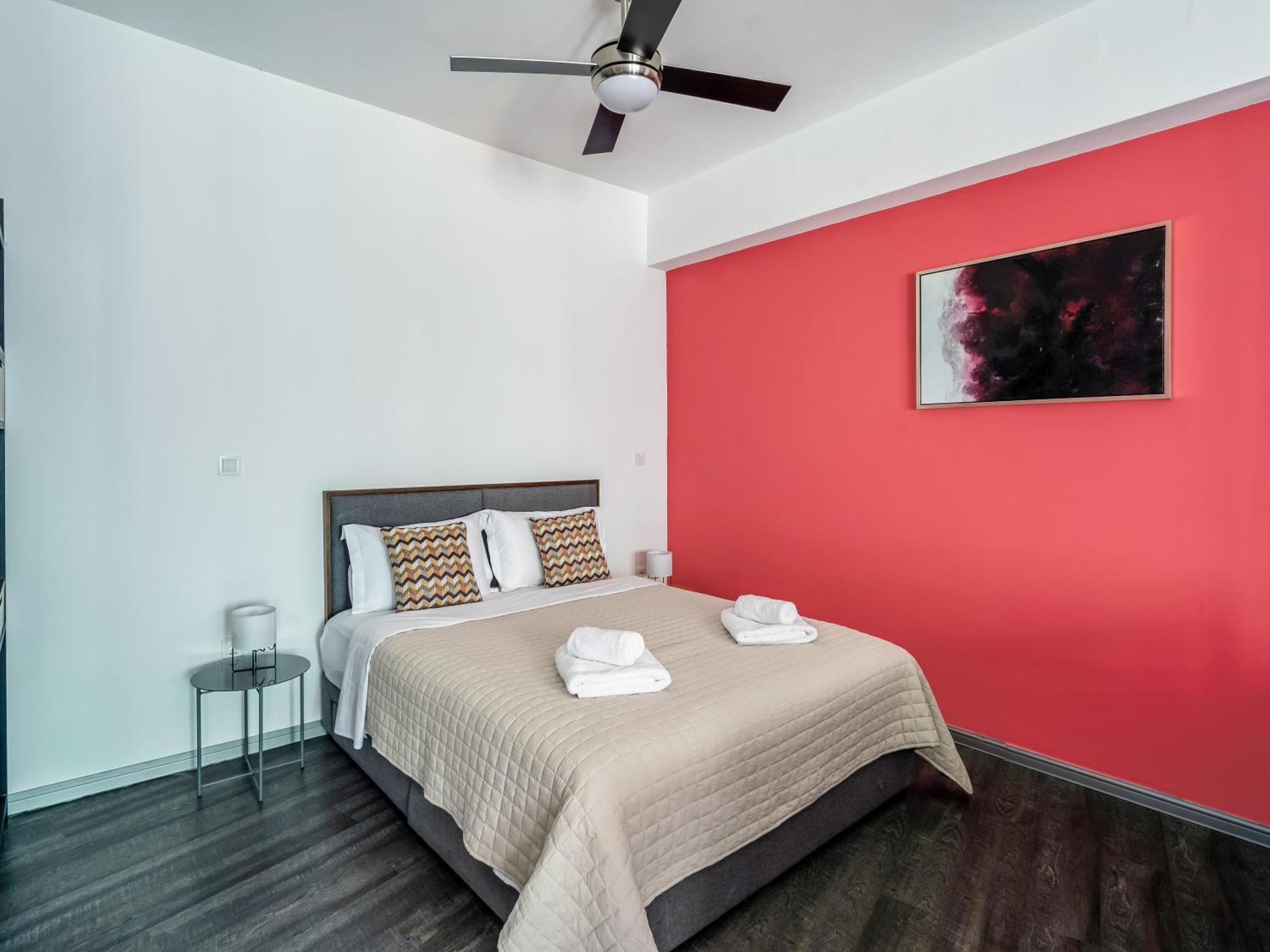 Yalarent Luxury Apartments In The Heart Of The City Aten Exteriör bild
