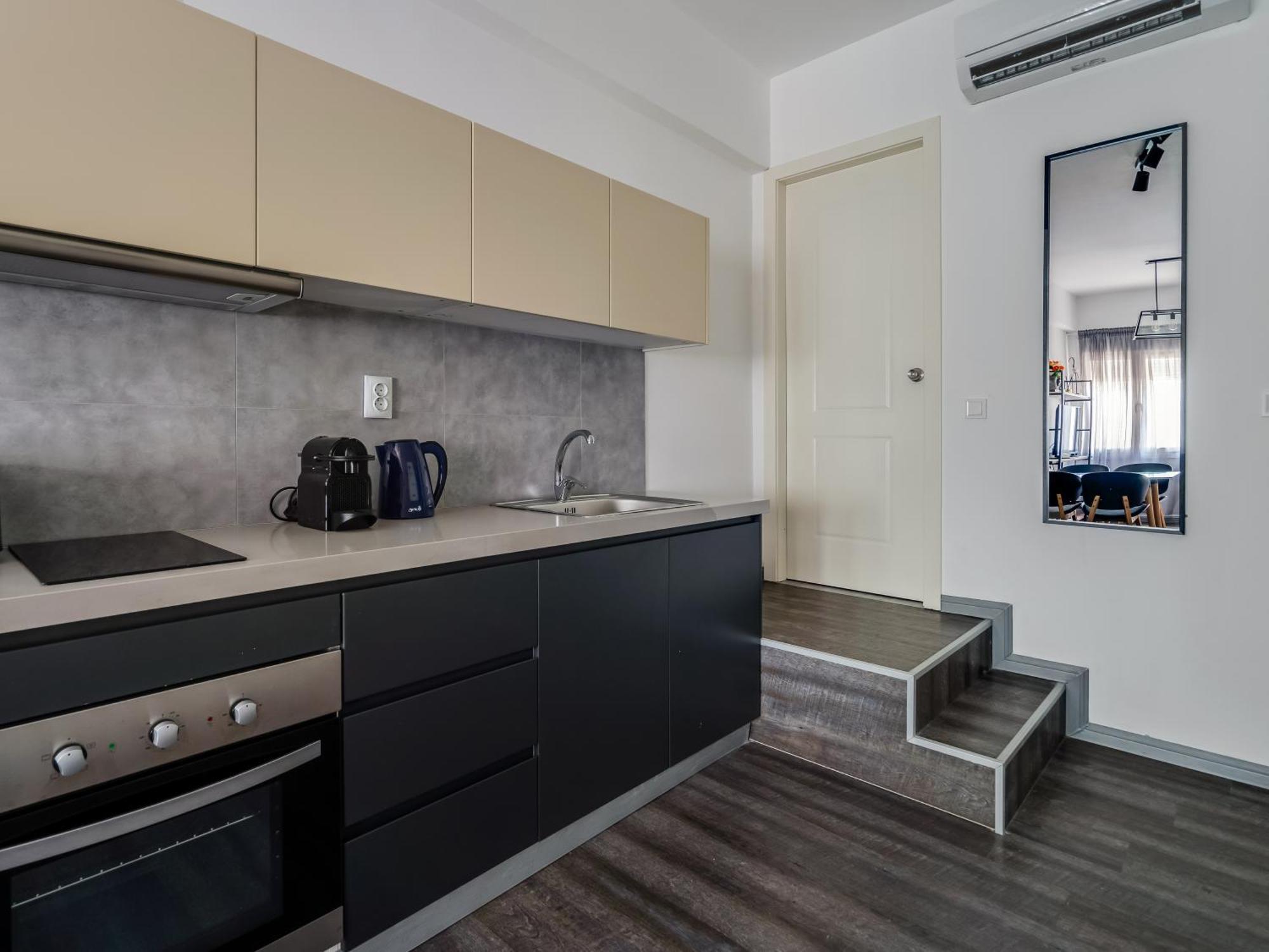 Yalarent Luxury Apartments In The Heart Of The City Aten Exteriör bild